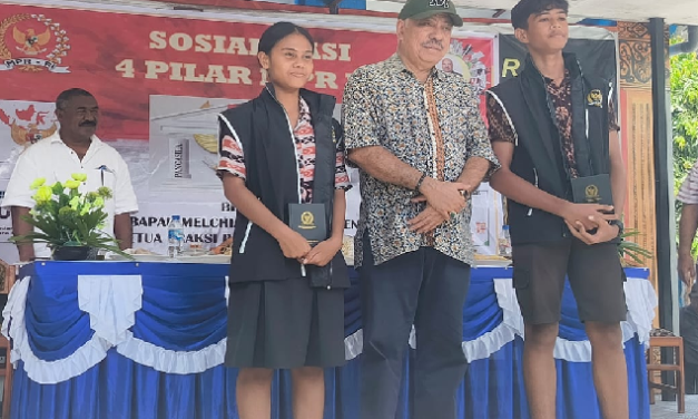 Ketua Fraksi Partai Golkar MPR RI Melchias Markus Mekeng Sosialisasikan Empat Pilar Kebangsaan di SMAN I Nita, Sikka,  Nusa Tenggara Timur