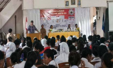 Sosialisasi dI Sekolah Katolik dan Kejuruan, Mekeng: Bhineka Tunggal Ika Hidup di Kelas